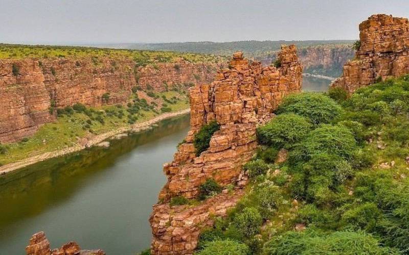 ভারতের বিস্ময়কর ৮ টি নদী ক্যানিয়ন ( River canyons in India ) 7 গান্ডিকোটা, অন্ধ্র প্রদেশ