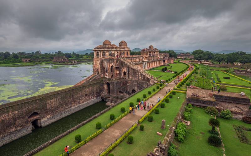 বাংলার বাইরে ভারতের নতুন ভ্রমণ ঠিকানা: বাঙালি পর্যটকদের জন্য ২০টি অসাধারণ গন্তব্য 11 মান্ডু, মধ্যপ্রদেশ