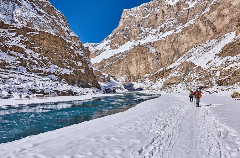 শীতকালে অ্যাডভেঞ্চার ভ্রমণ