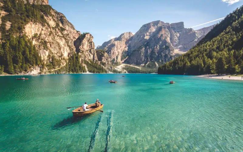 স্লো ট্রাভেল: ধীরে ভ্রমণ করার গাইড—কেন এবং কীভাবে এই ট্রাভেল ফর্ম আরও জনপ্রিয় হচ্ছে 3 ধীরে ভ্রমণ করার গাইড