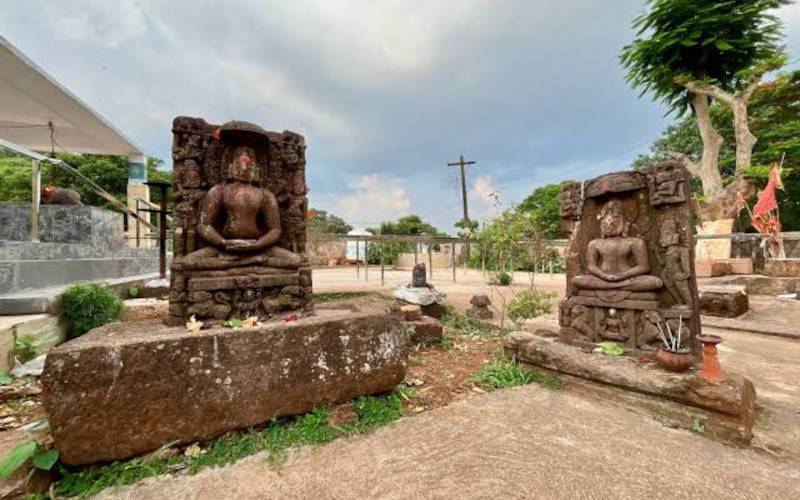 জৈন মঠের ধ্বংসাবশেষ